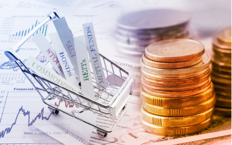 More information about "Should You Hedge or Diversify?"